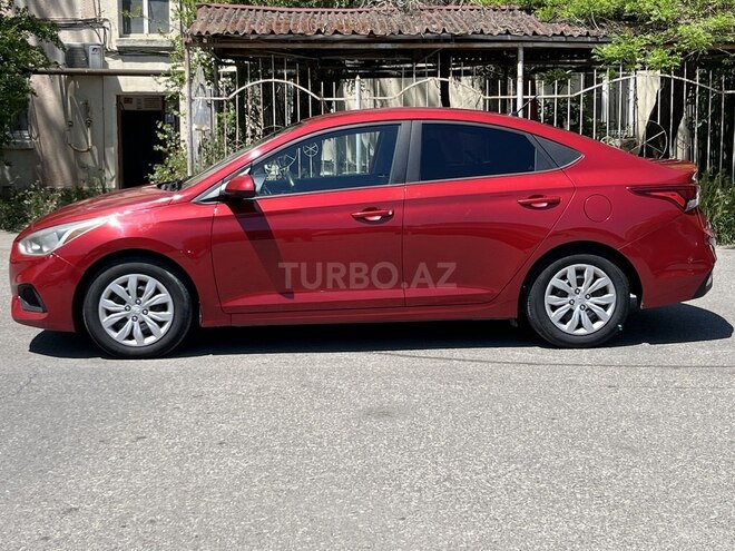 Hyundai Accent-3