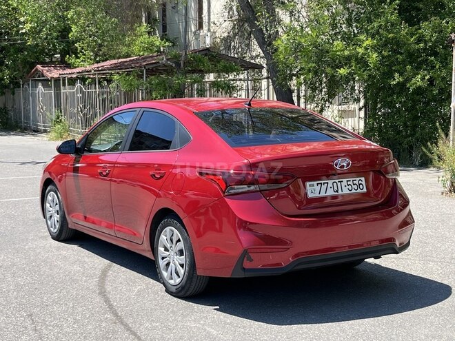 Hyundai Accent-8