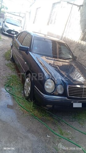 Mercedes E 280-2