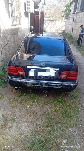 Mercedes E 280-3