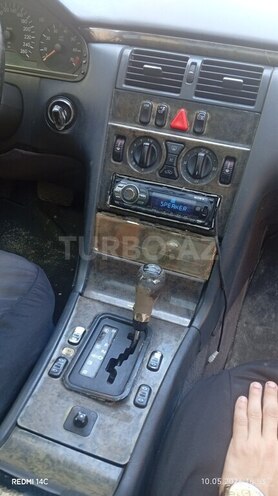 Mercedes E 280-6