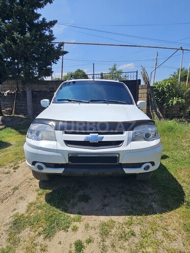 Chevrolet Niva-1