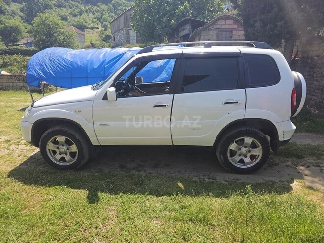 Chevrolet Niva-2