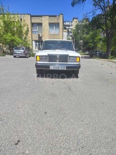 LADA (VAZ) 2107-1