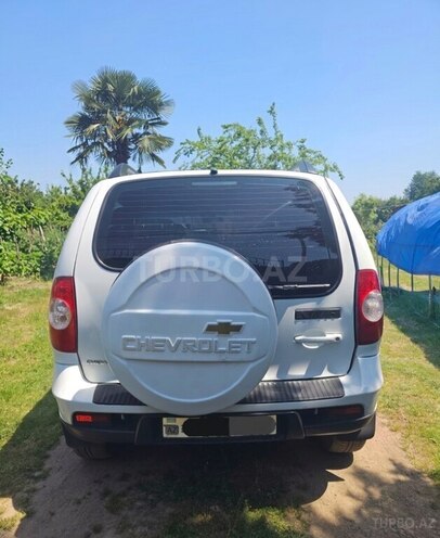 Chevrolet Niva-6