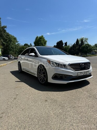 Hyundai Sonata-1