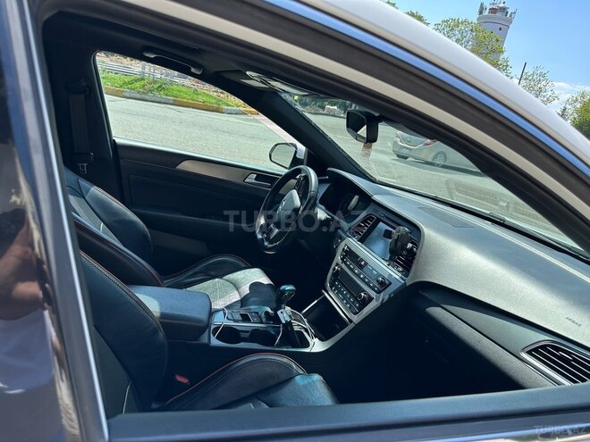 Hyundai Sonata-15