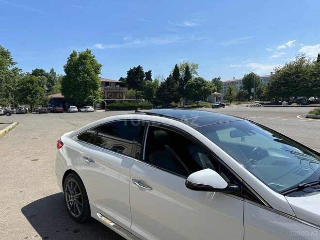 Hyundai Sonata-14