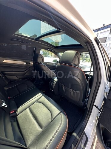 Hyundai Sonata-12
