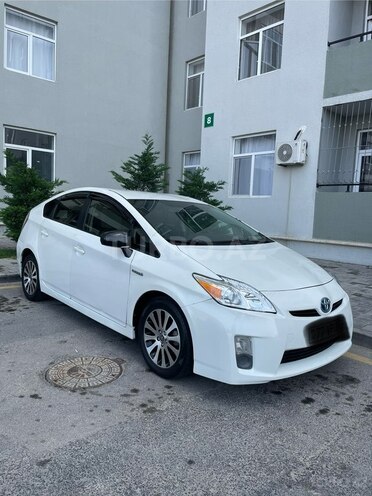 Toyota Prius-2