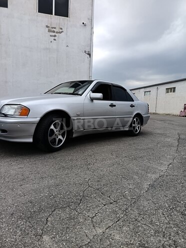 Mercedes C 240-6