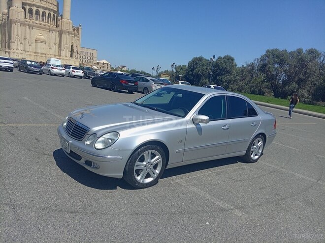 Mercedes E 240-15