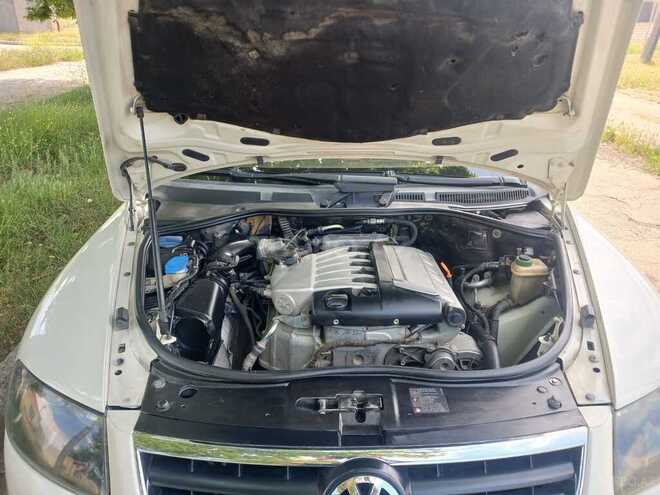 Volkswagen Touareg-8