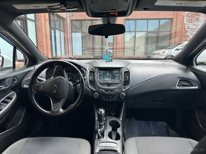 Chevrolet Cruze-10