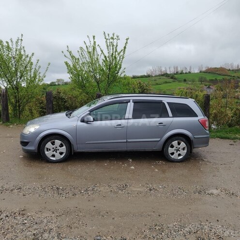 Opel Astra-11