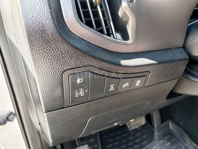 Kia Sportage-16