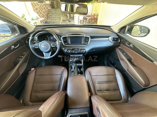 Kia Sorento-11