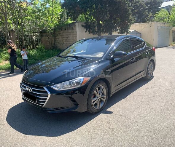 Hyundai Elantra-4