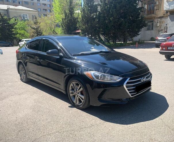 Hyundai Elantra-3
