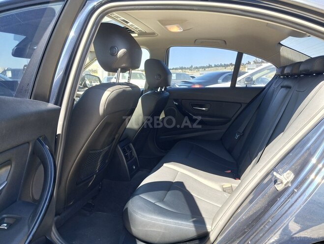 BMW 320d-11