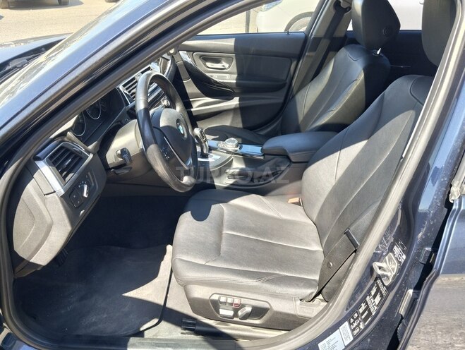 BMW 320d-12