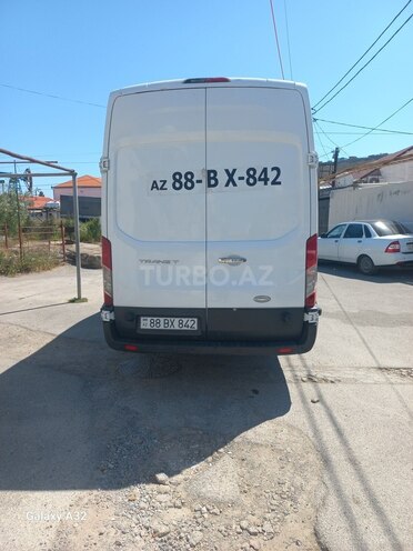 Ford Transit-5