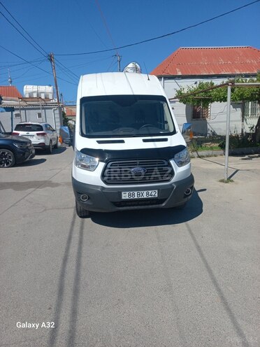 Ford Transit-1