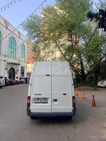 Ford Transit-6