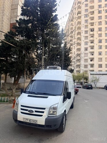 Ford Transit-2