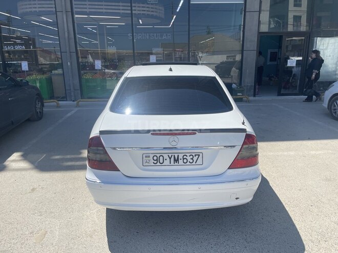 Mercedes E 220-10