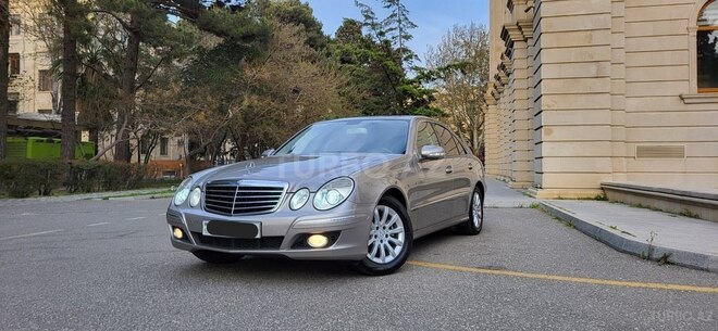 Mercedes E 200-1
