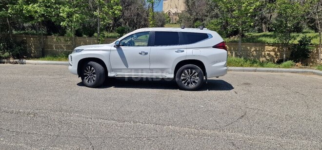 Mitsubishi Pajero Sport-5