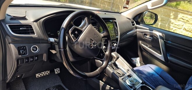 Mitsubishi Pajero Sport-7