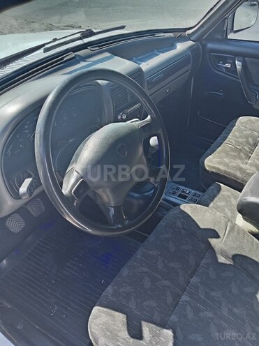 GAZ 3110 "Volga"-5