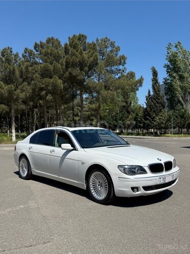 BMW 740-2