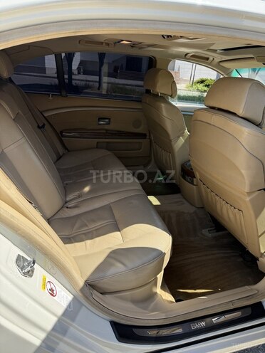 BMW 740-11