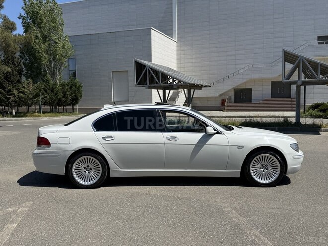 BMW 740-7