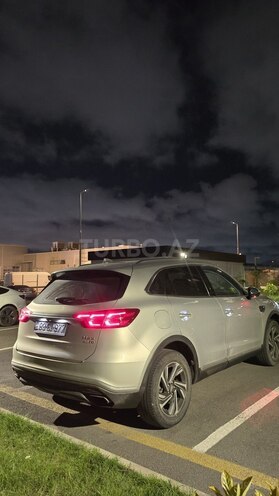 Hongqi HS5-16