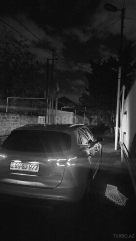 Hongqi HS5-13