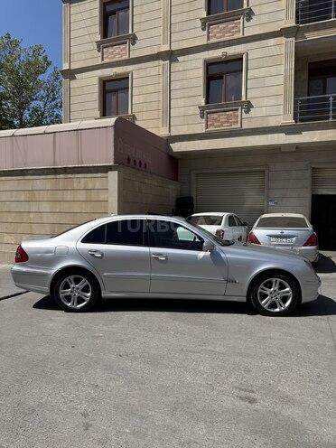 Mercedes E 220-6