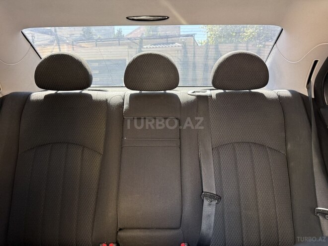 Mercedes E 220-9