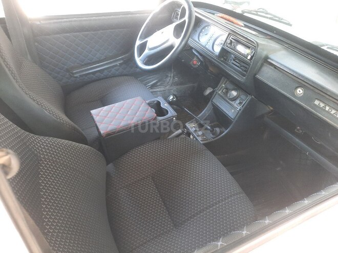 LADA (VAZ) 2107-4