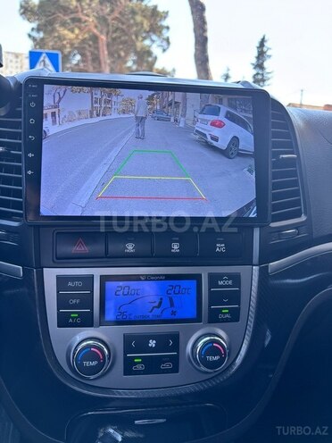 Hyundai Santa Fe-10