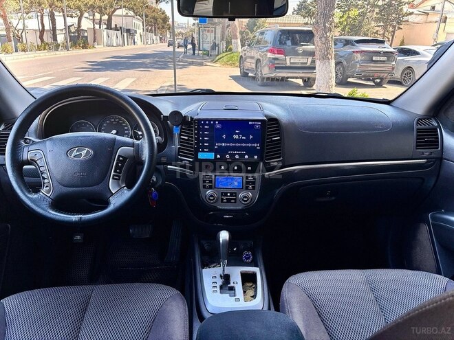 Hyundai Santa Fe-8