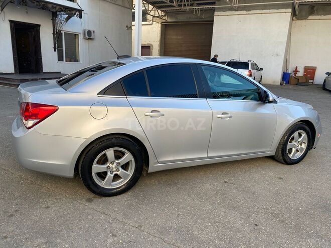 Chevrolet Cruze-5