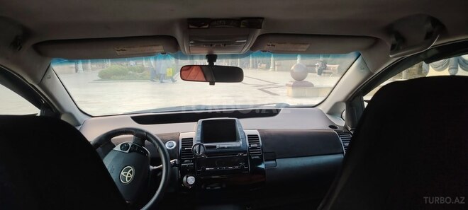 Toyota Prius-5
