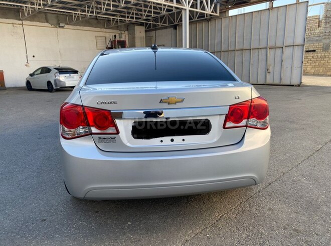 Chevrolet Cruze-8