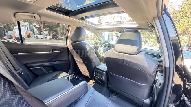 Toyota Camry-15