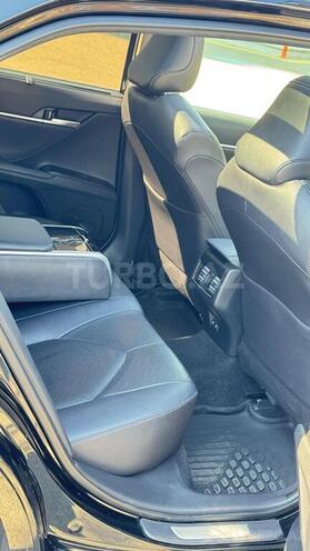 Toyota Camry-5