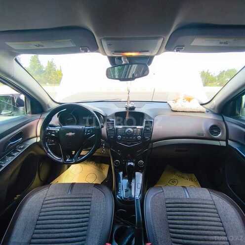 Chevrolet Cruze-15
